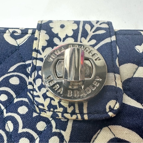 Vera Bradley Twirly Birds Navy Turn Lock Long Wallet Clutch Multi Compartment - Picture 4 of 11